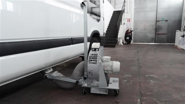 aspirazione-gas-di-scarico-camion-grolly_i12755-kvmm7z-w600-l1-Feb-15-2022-09-13-23-44-AM-1